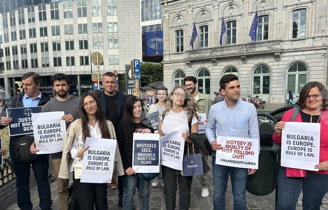 Българи се събраха в Брюксел в подкрепа на задържания кмет на Варна