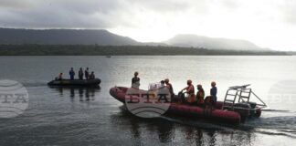 Индонезийските власти ускориха издирването на 30 души, които са в неизвестност след потъването на ферибот край остров Бали