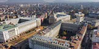 Кабинетът ще освободи областния управител на Велико Търново и ще назначи временно изпълняващ длъжността