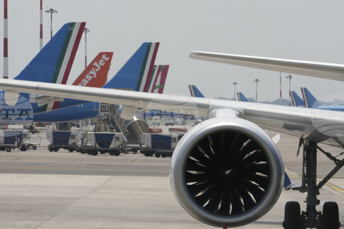 Летище Бергамо в Италия бе временно затворено след смъртен случай на пистата