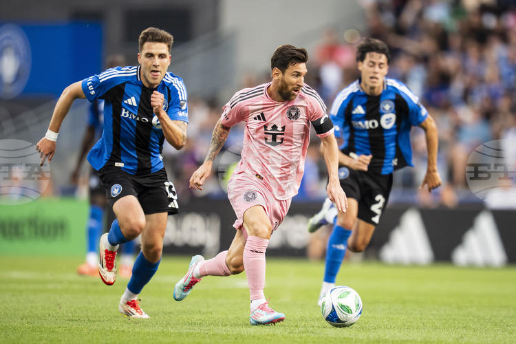 СподелиЛионел Меси реализира две попадения и направи асистенция което помогна