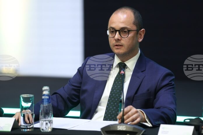 Министерството на иновациите и растежа припознава като свой приоритет внедряването на иновации в здравния сектор, каза зам.-министър Красимир Якимов