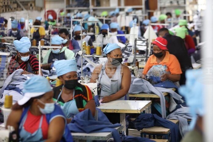 Митата на Тръмп водят до национална катастрофа в текстилния сектор на Лесото