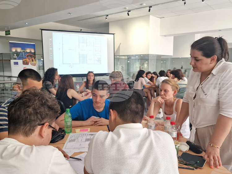 СподелиМлади хора и ученици от България и Хърватия сътрудничат в