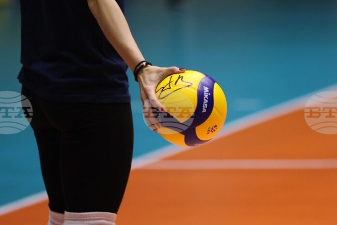 Националният тим на България по волейбол за жени до 19 години победи шампиона САЩ на Световното първенство в Осиек