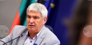 Най-важното в момента е цените да бъдат държани под контрол, каза президентът на КНСБ Пламен Димитров