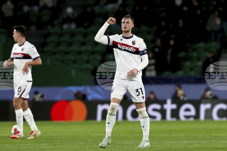 СподелиИталианският клуб Наполи съобщи за трансфера на Сам Беукема от