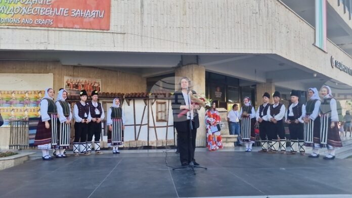 Нека този панаир да продължи да бъде място, на което да показвате най-красивото, на което сте способни, каза Наталия Киселова в Разград