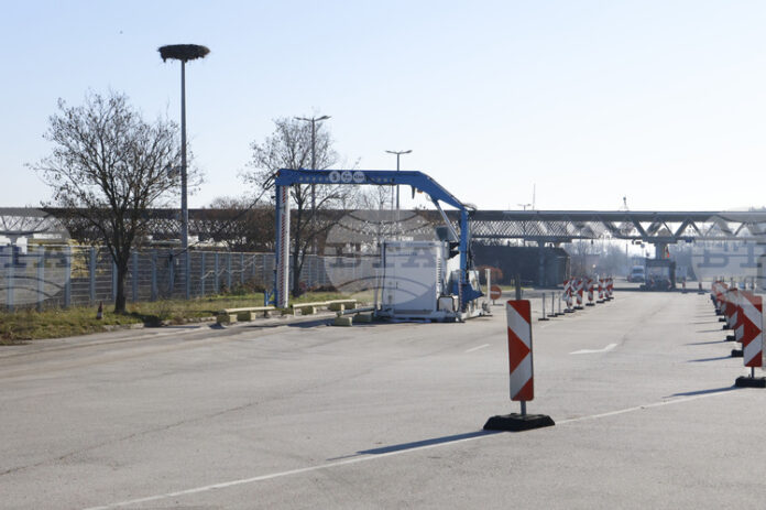 Нормален е трафикът на граничните пунктове и преходи със съседните държави, продължават някои ремонти, съобщават от "Гранична полиция"