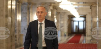 Няма да има предпоставки да се увеличават таксите за студентите след промените в Закона за висшето образование, каза министър Красимир Вълчев