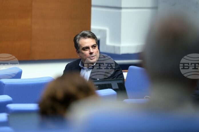 ОБНОВЕНА Асен Василев е депозирал иск в Районния съд във Варна за вреди, причинени от клеветнически твърдения на Пламенка Димитрова