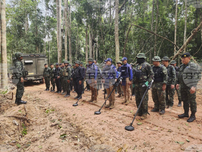 ОБНОВЕНА Тайландската армия съобщи за най-малко 11 цивилни, загинали при сблъсъците с Камбоджа