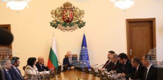 Освобождават се резерви от бутилирана вода за питейни нужди във връзка с обявеното бедствено положение в Хаджидимитрово и Горна Студена