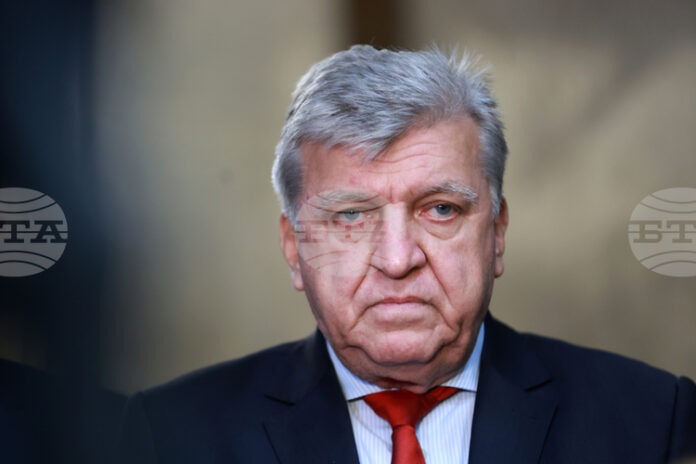 От началото на годината са подадени 5094 сигнала за незаконни сметища, 4600 от тях са от политически партии, каза министър Манол Генов