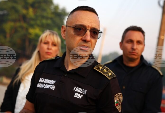 От началото на юли пожарите са между 150 и 200 на ден, каза главен комисар Александър Джартов