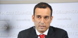 Оттеглихме доклада за концесията на банята в Банкя, защото идеята не беше добре подготвена, каза кметът Терзиев