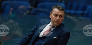 Парламентарната група „Алианс за права и свободи“ ще подкрепи този вот на недоверие, каза Хюсни Адем