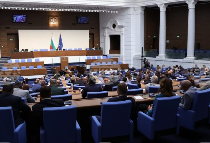 Парламентът прие окончателно промените в Закона за държавния бюджет, свързани с актуализацията на Инвестиционната програма за общините