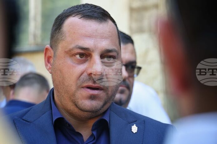 Пътната свързаност по Южното Черноморие изисква спешни решения, заяви областният Пътната свързаност по Южното Черноморие изисква спешни решения, заяви областният управител на Бургас Владимир Крумов