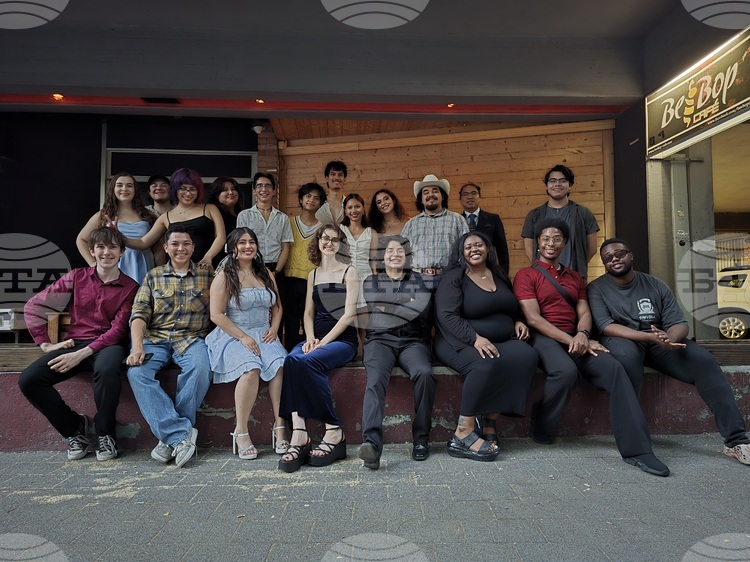 СподелиЗавърши един наситен с емоции и музика период – финалът