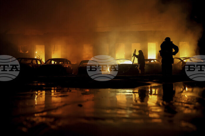 Пожари избухнаха в украинската Запорожка област след руски нападения с дронове, обяви областният управител