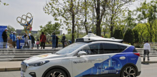 "Байду" и "Юбър" обявиха глобален алианс за роботизирани таксита