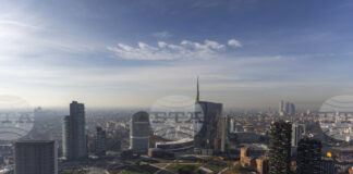 "УниКредит" отчете изненадващо висок ръст на печалбата си и официално се отказа от сделката за "Банко Бе Пе Еме"