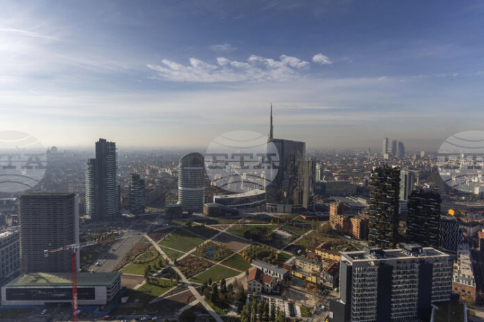 "УниКредит" отчете изненадващо висок ръст на печалбата си и официално се отказа от сделката за "Банко Бе Пе Еме"