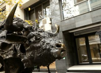 Разнопосочно движение на индексите на БФБ днес
