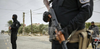 РАЗШИРЕНА
                                                                                                Тридесет и седем са убитите при сблъсъците в Южна Сирия между бедуински племена и местни бойци в град, населен преобладаващо с друзи