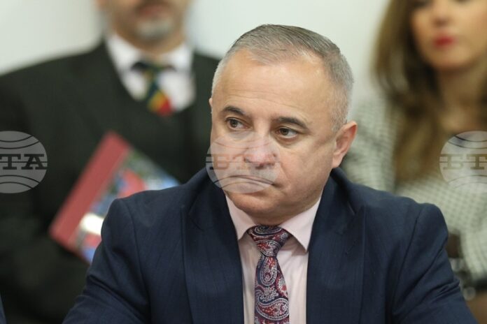 Реална е вероятността да продължи замърсяването на въздуха в Сандански заради пожара в землището на Илинденци, каза кметът Атанас Стоянов