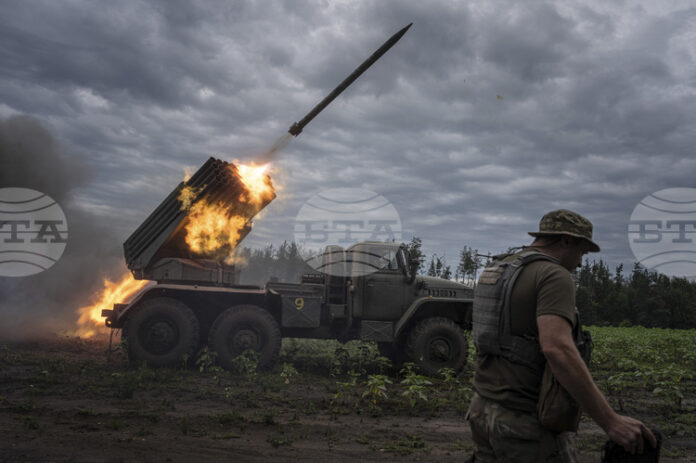 Русия заяви, че е превзела още две населени места в Донецка област