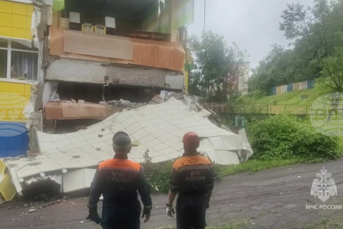 Руските власти отмениха предупреждението за опасност от вълни цунами в Камчатка