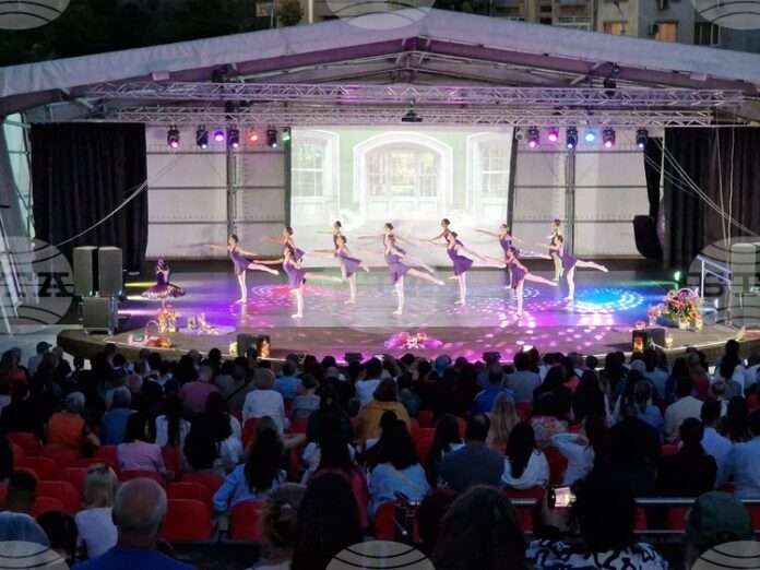 С балетен спектакъл започна младежката програма „Сцена на вековете – поглед към бъдещето“ във Велико Търново