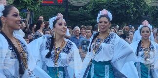 С дефиле по главната улица във Велико Търново беше открито 27-ото издание на Международния фолклорен фестивал