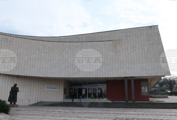 С две изложби плевенската художествена галерия „Илия Бешков“ отбелязва 124 години от рождението на своя патрон