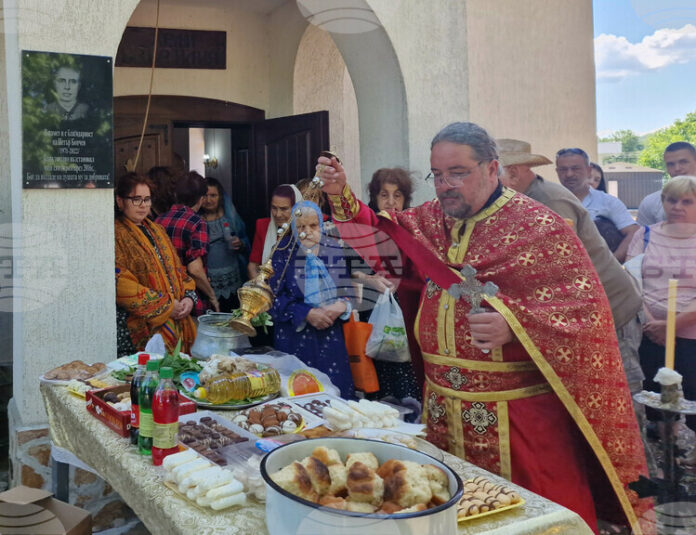 С литургия и водосвет беше отбелязан храмовият празник на църквата „Св. пророк Илия“ в търговищкото село Васил Левски