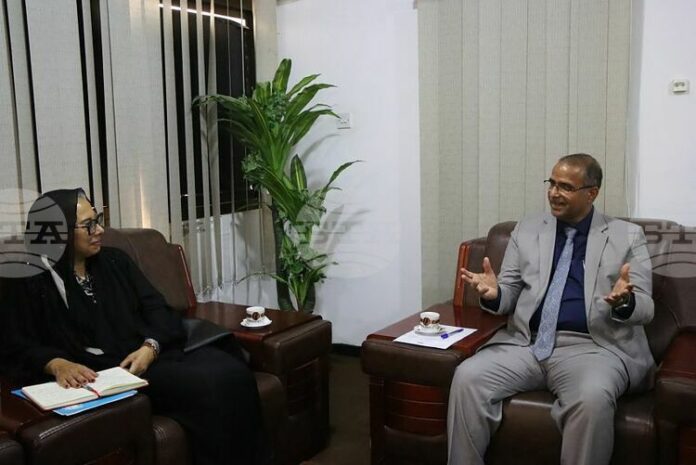 САБА: Йеменският министър на социалните грижи и труда е срещна с директорката на Детския фонд на ООН (УНИЦЕФ) в Аден