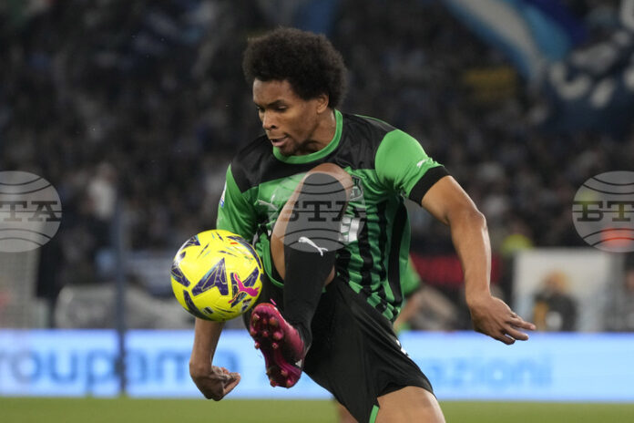 Съндърланд преговаря за нападателя на Сасуоло Арман Лориенте