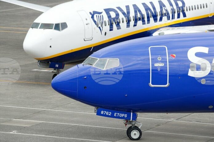 Шестима бяха леко ранени след пожар в пътнически самолет в Майорка