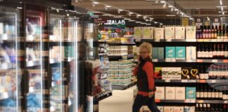 Търговците не могат да вдигат цените необосновано до края на 2026 г. или ги грозят глоби, предвиждат промени в Закона за въвеждане на еврото