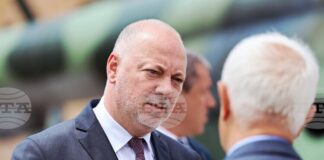 Тази година организацията за справянето с пожарите е по-добра от миналогодишната, каза Росен Желязков в Струмяни