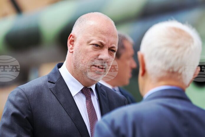 Тази година организацията за справянето с пожарите е по-добра от миналогодишната, каза Росен Желязков в Струмяни