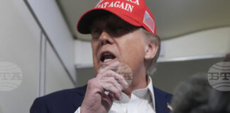 Тръмп заяви, че е подписал писма до 12 държави относно митата