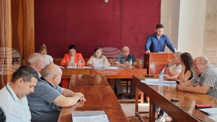 Три решения, касаещи поемането на общински дълг, промениха общинските съветници в Мизия
