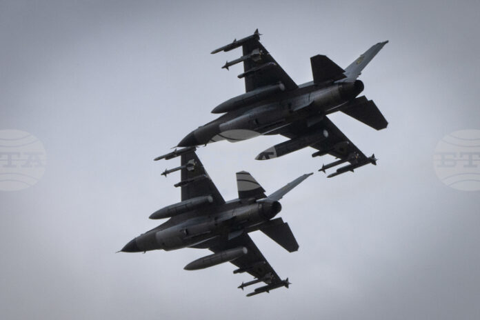 Украйна арестува офицер от ВВС, шпионирал за Русия