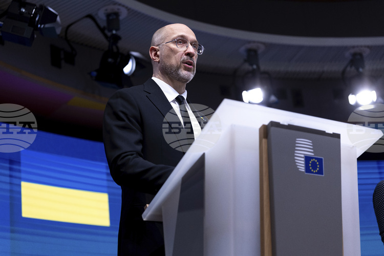 СподелиВъзстановяването след войната която продължава повече от три години е