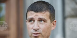 В България еврото се прие с лъжа, а лъжата никога не води до нещо добро, смята Ивелин Михайлов