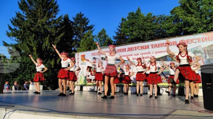 В Силистра откриха 27-ото издание на фестивала "Утрешният мир започва с днешното приятелство"