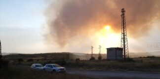 В складовата база на ТЕЦ "Бобов дол" са горели въглища и слама, няма замърсяване на въздуха, съобщават от централата